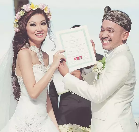 momen pernikahan eks cherrybelle © Instagram