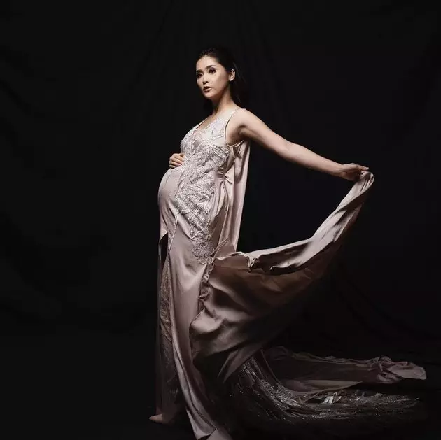 Foto maternity Eva Anindita © Instagram