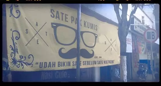 Pemberitahuan nyeleneh dari pedagang © Twitter Pemberitahuan nyeleneh dari pedagang © Twitter