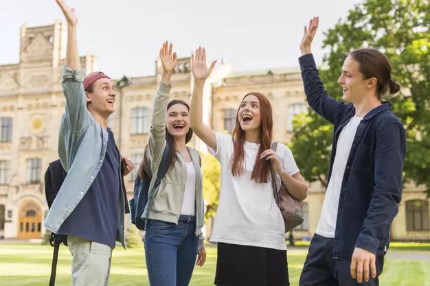 Kata-kata bijak tentang masa muda © freepik.com