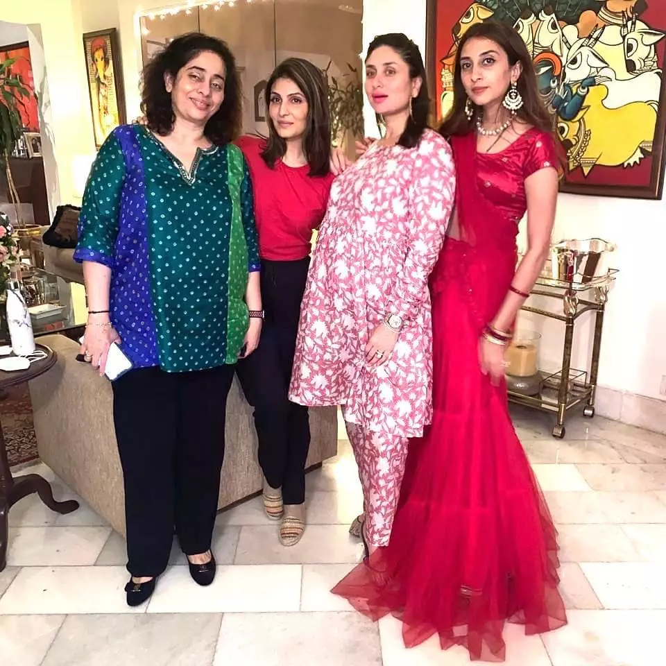 Kareena Kapoor pamer baby bump © Instagram