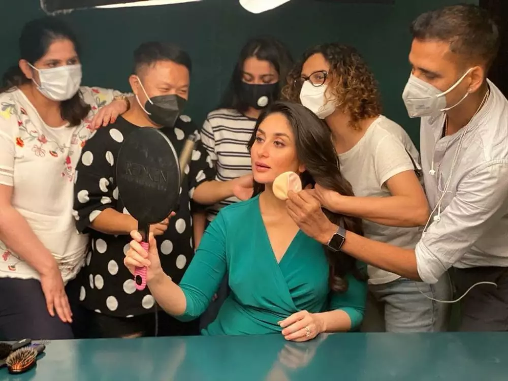 Kareena Kapoor pamer baby bump © Instagram