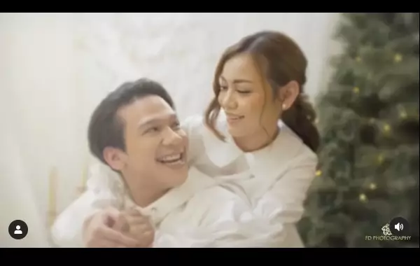 Jordy Onsu dan Frislly Herlind pemotretan © Instagram  Jordy Onsu dan Frislly Herlind pemotretan © Instagram