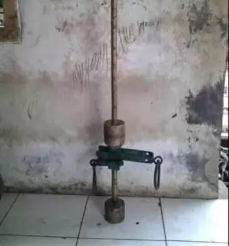 momen absurd menggunakan timbangan Berbagai sumber