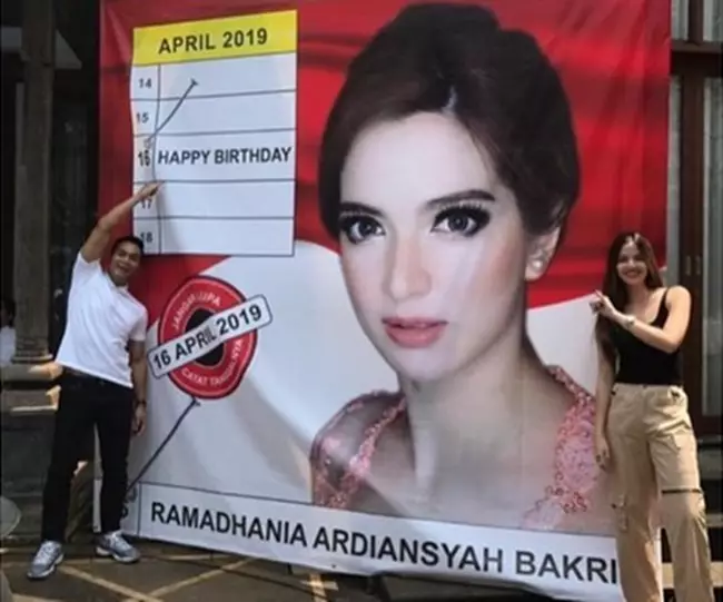 ucapan ultah baliho © 2020 brilio.net ucapan ultah baliho © 2020 brilio.net