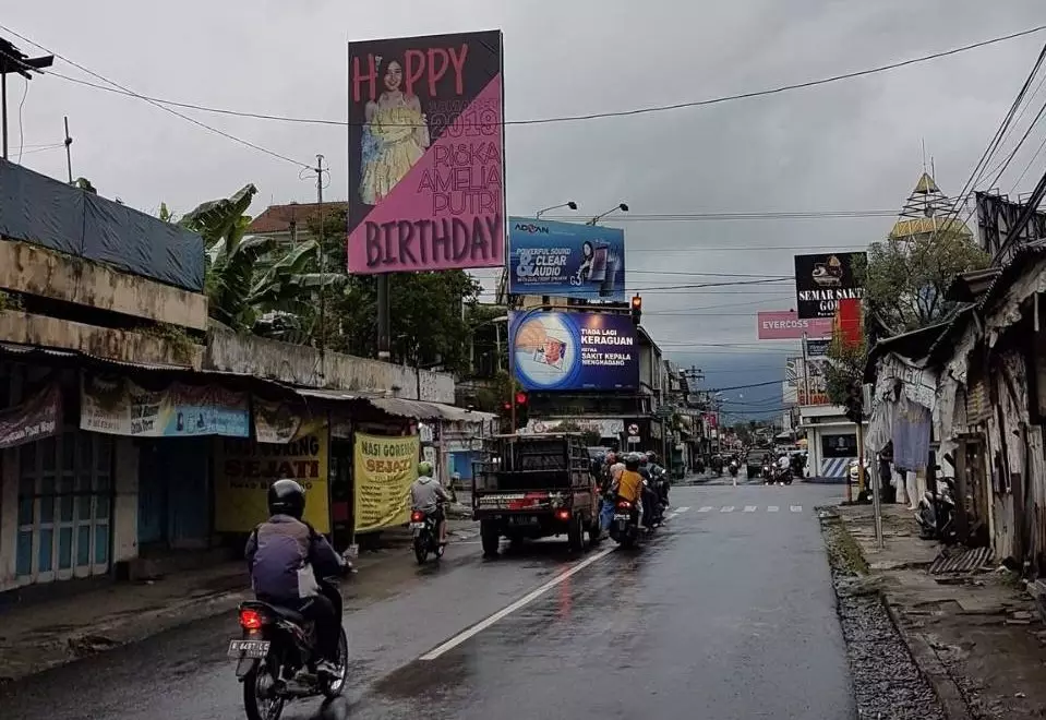 ucapan ultah baliho © 2020 brilio.net ucapan ultah baliho © 2020 brilio.net