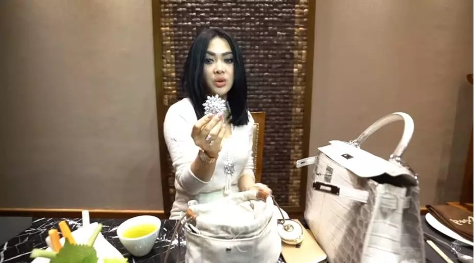 isi tas 10 seleb © 2020 brilio.net