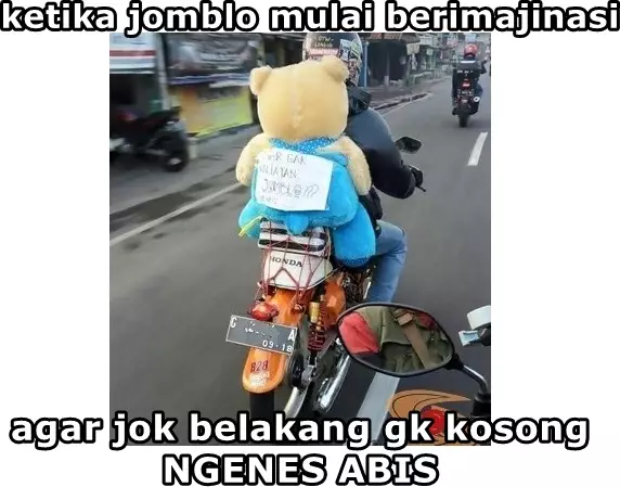 meme jomblo naik motor Berbagai sumber