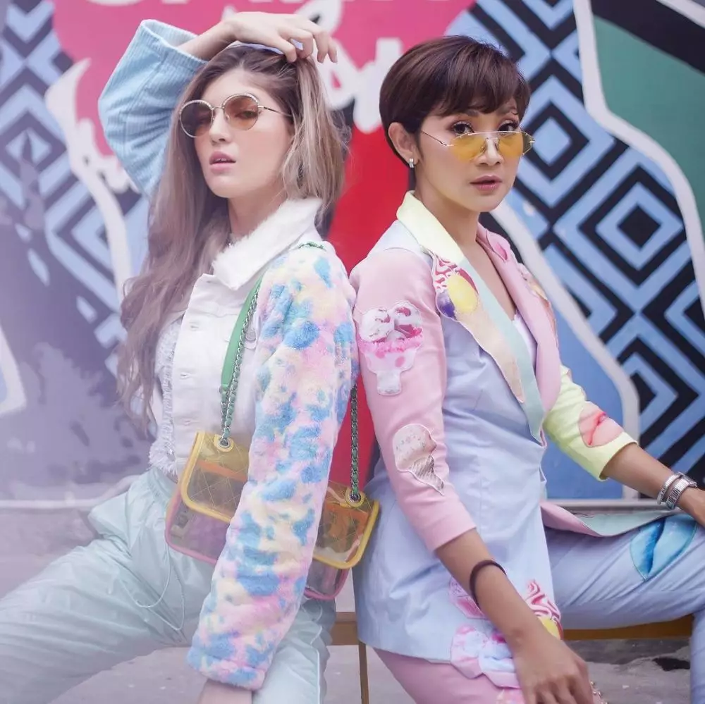 potret persahabatan mikaila dan windy © Instagram