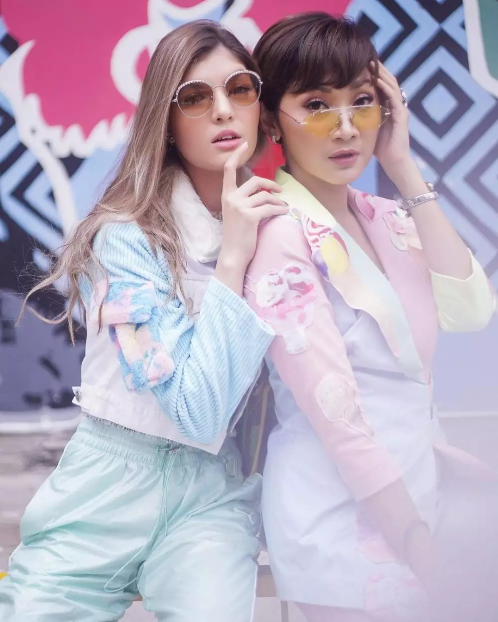 potret persahabatan mikaila dan windy © Instagram