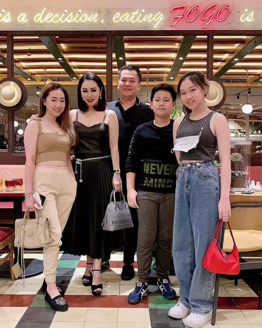 Momen ulang tahun Femmy Permatasari © Instagram Momen ulang tahun Femmy Permatasari © Instagram