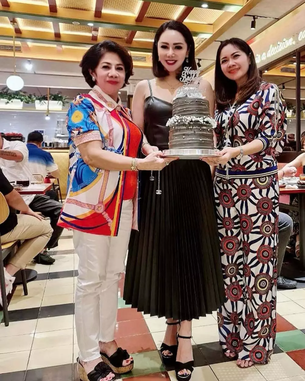 Momen ulang tahun Femmy Permatasari © Instagram Momen ulang tahun Femmy Permatasari © Instagram