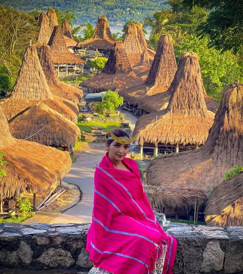 Potret Ashanty dengan kain Sumba © Instagram Potret Ashanty dengan kain Sumba © Instagram