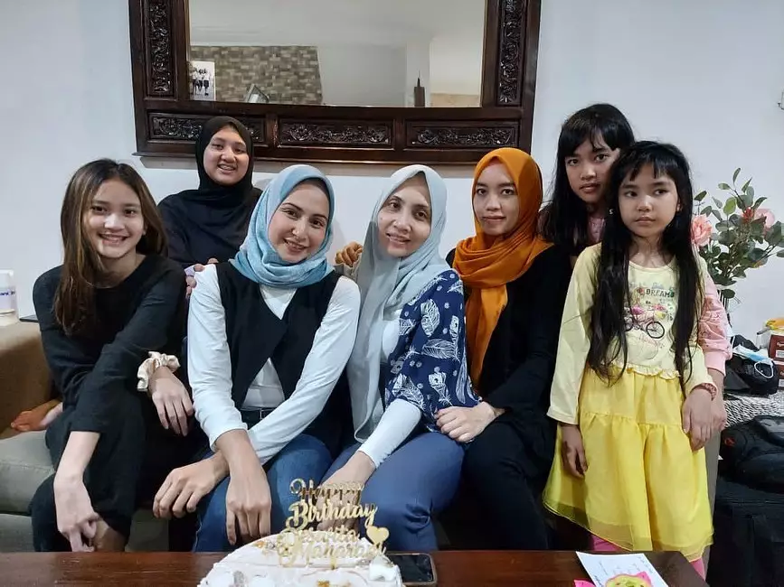 Momen perayaan ultah Deswita Maharani ke-40 Instagram Momen perayaan ultah Deswita Maharani ke-40 Instagram