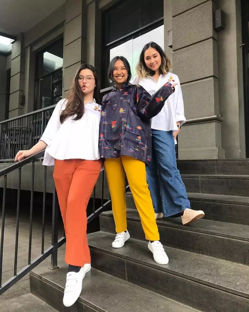 Potret kompak 6 seleb dengan saudara tirinya Instagram Potret kompak 6 seleb dengan saudara tirinya Instagram