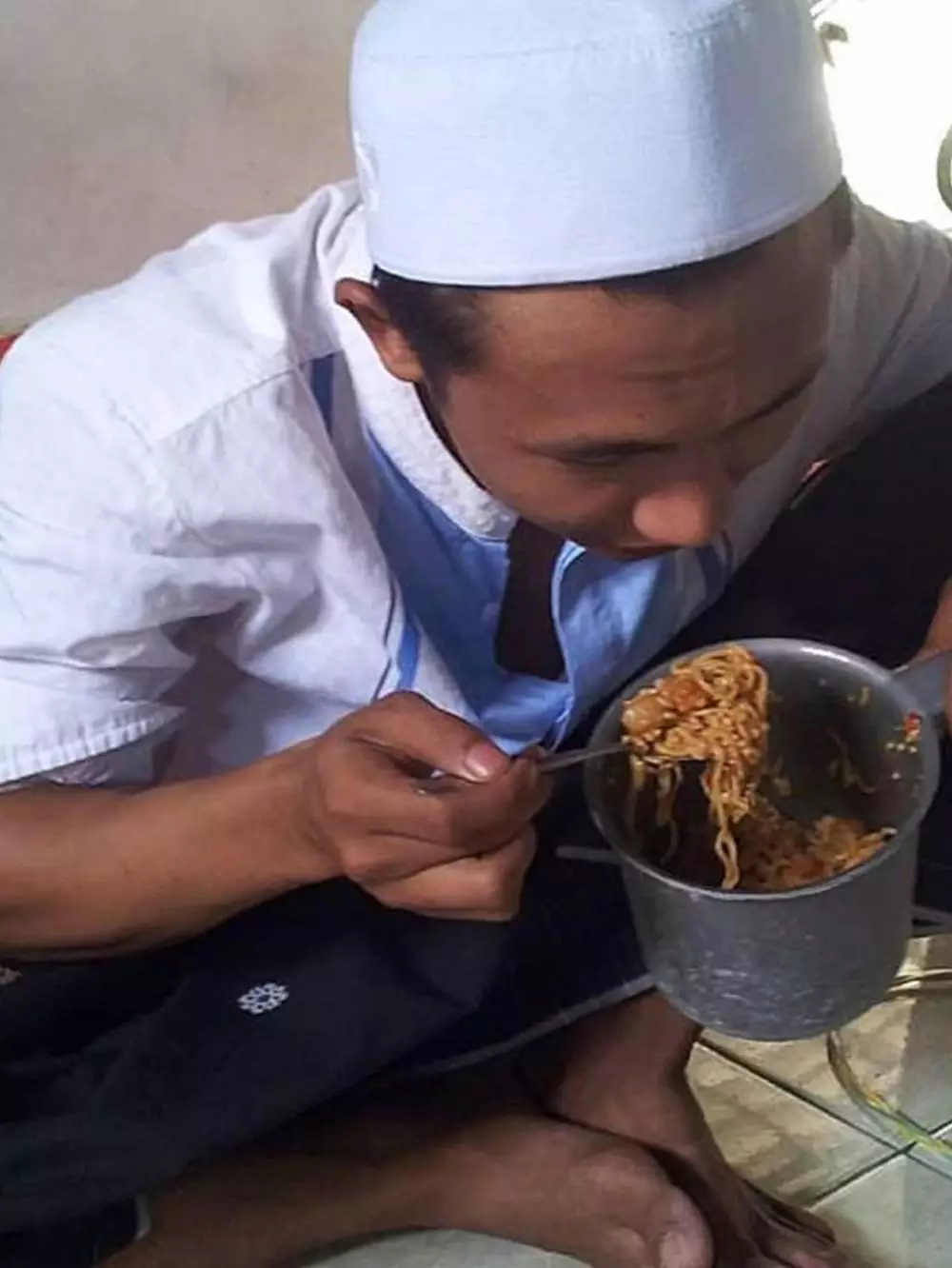 gayung nggak sesuai guna Berbagai sumber