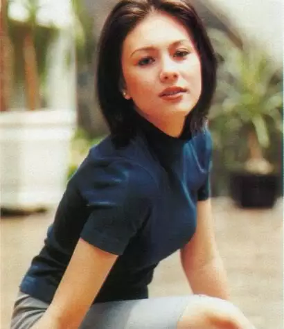 seleb saat debut akting Berbagai sumber