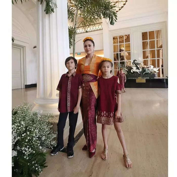 seleb dan anak kondangan bareng © Instagram seleb dan anak kondangan bareng © Instagram