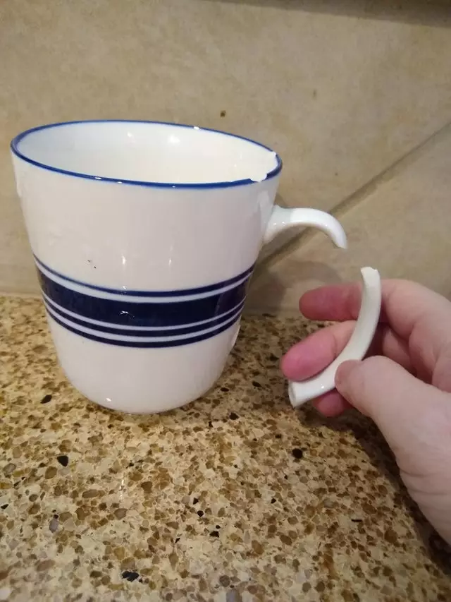 momen sial barang patah © Berbagai Sumber