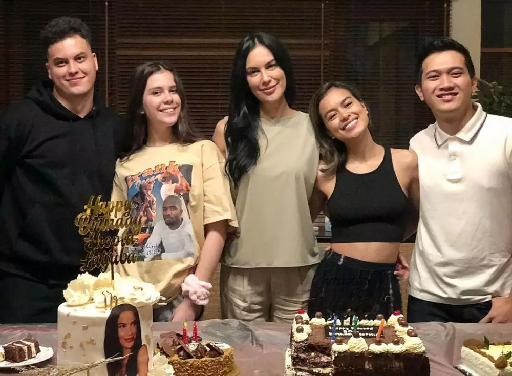 potret sophia dan manuella aziza © Instagram