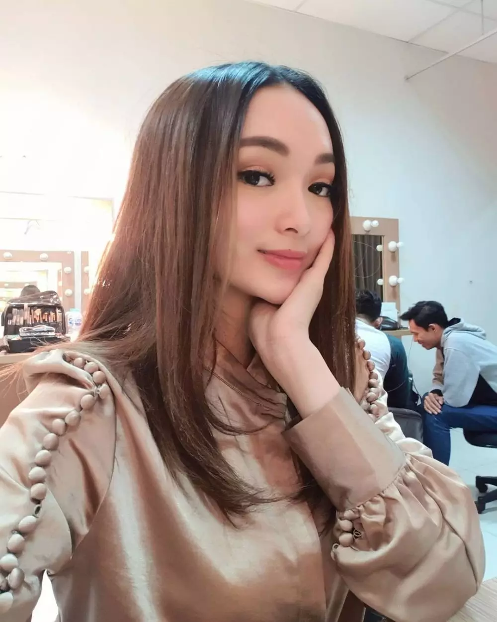 8 Seleb hidup sulit © Instagram 8 Seleb hidup sulit © Instagram