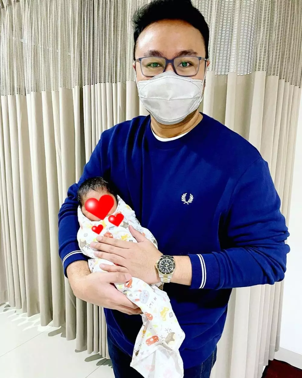 dokter azankan bayi baru lahir © Instagram dokter azankan bayi baru lahir © Instagram