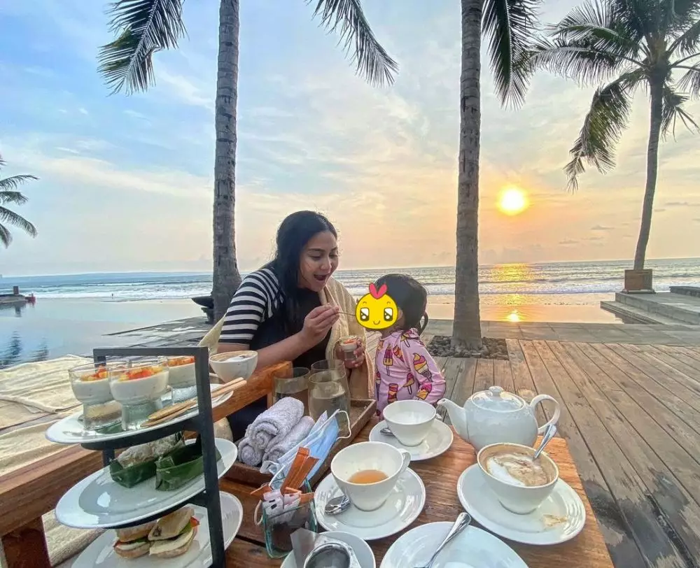 Momen babymoon Caca Tengker di Bali © 2020 brilio.net/ Instagram Momen babymoon Caca Tengker di Bali © 2020 brilio.net/ Instagram