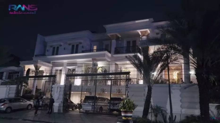 rumah 6 sultan © YouTube rumah 6 sultan © YouTube