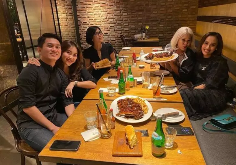 10 Adit ayu terbaru © Instagram 10 Adit ayu terbaru © Instagram