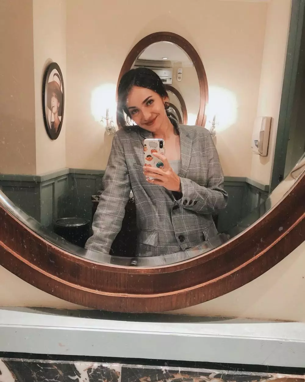 Kisah Enzy Storia rintis karier © Instagram