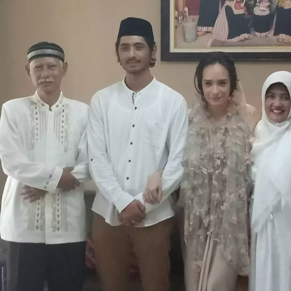 Putri Anne dan mertua ©Instagram