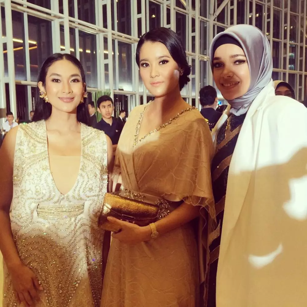 persahabatan Marcella Zalianty dan Happy Salma © 2020 brilio.net persahabatan Marcella Zalianty dan Happy Salma © 2020 brilio.net