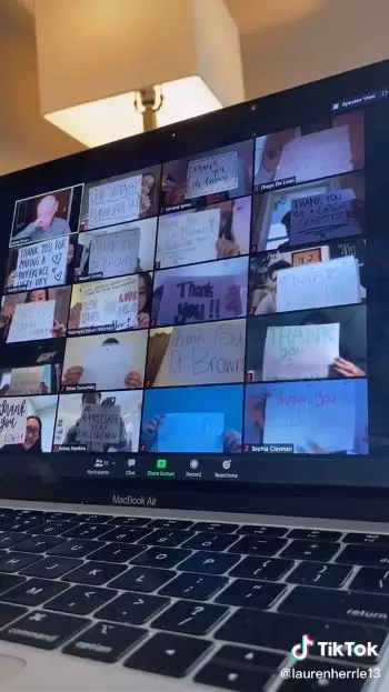 surprise untuk dosen Berbagai sumber