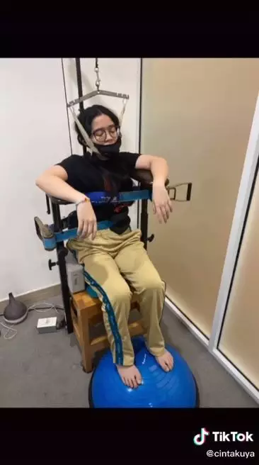 perjuangan cinta kuya hadapi skoliosis © TikTok