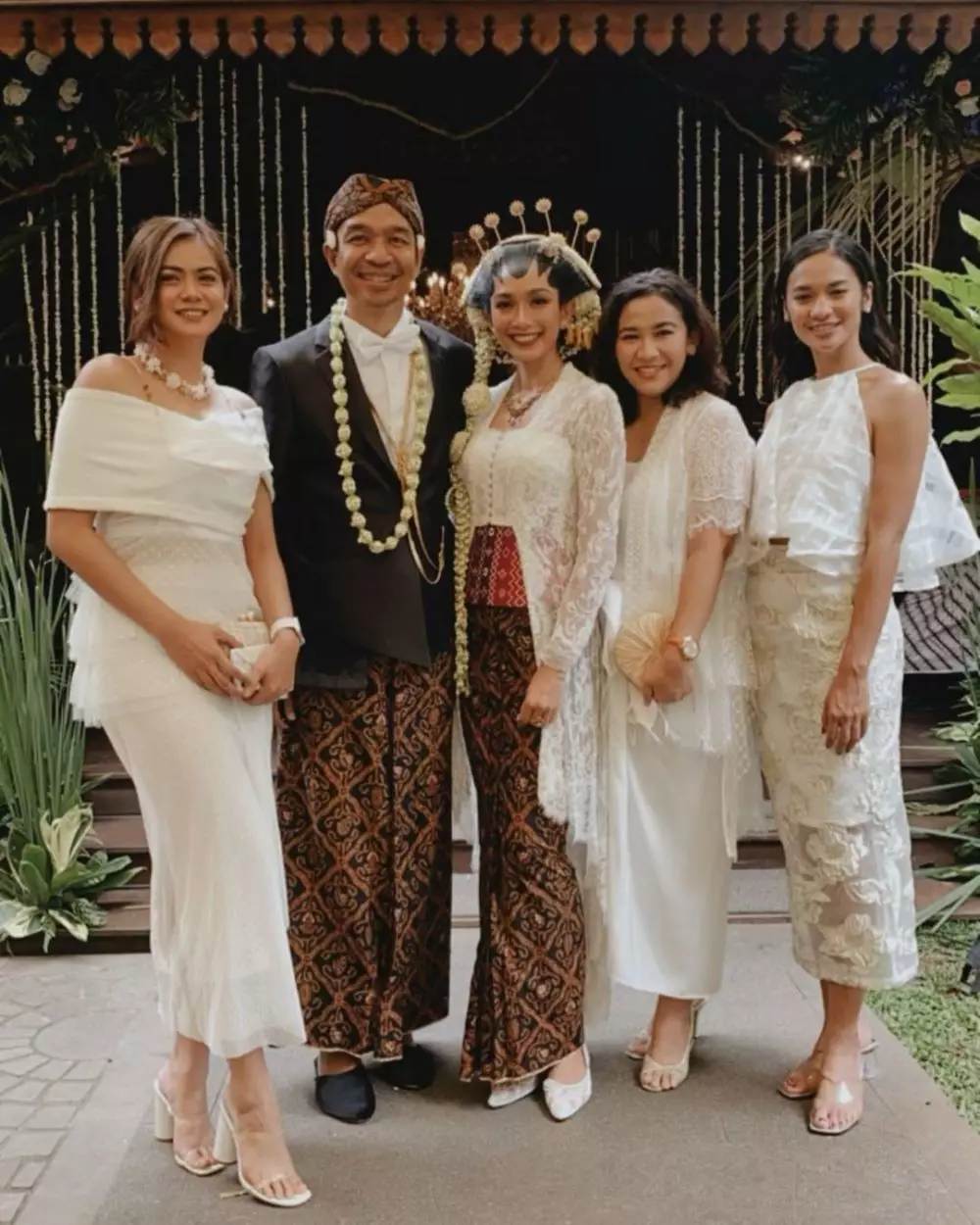 momen pernikahan Dimas Faradina berbagai sumber momen pernikahan Dimas Faradina berbagai sumber