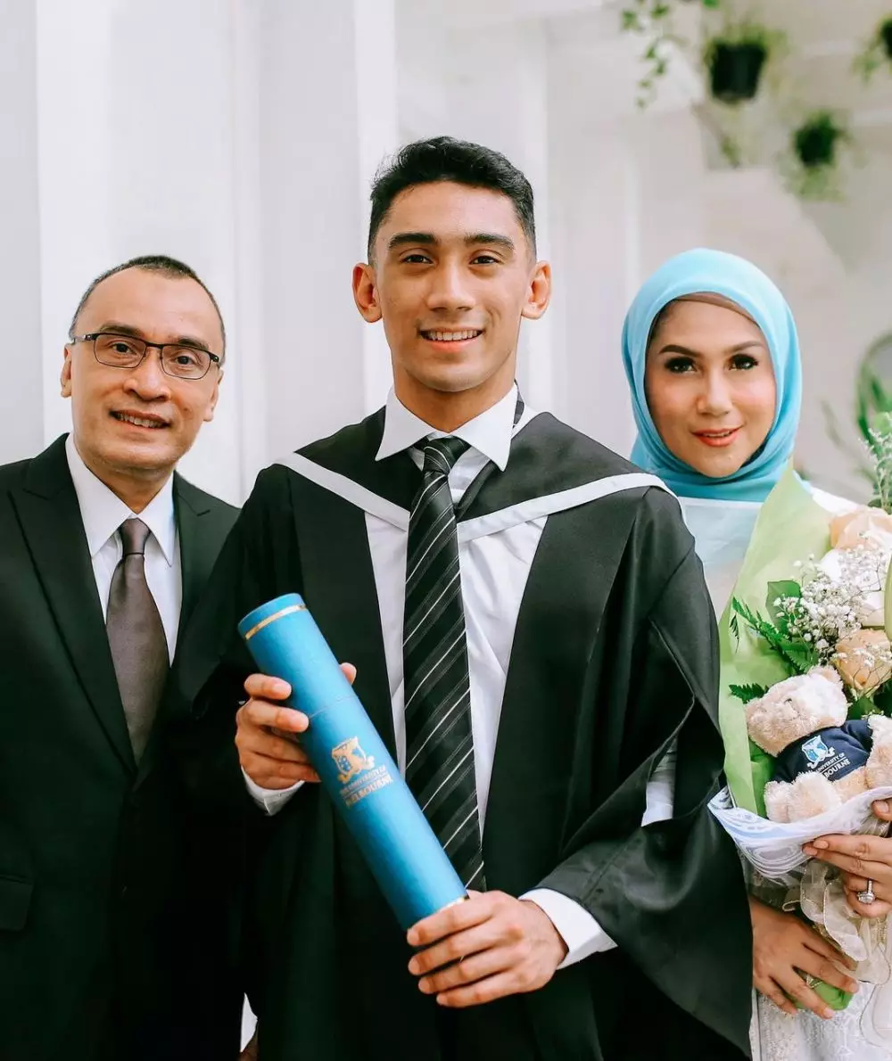 seleb wisuda di masa pandemi © Instagram seleb wisuda di masa pandemi © Instagram