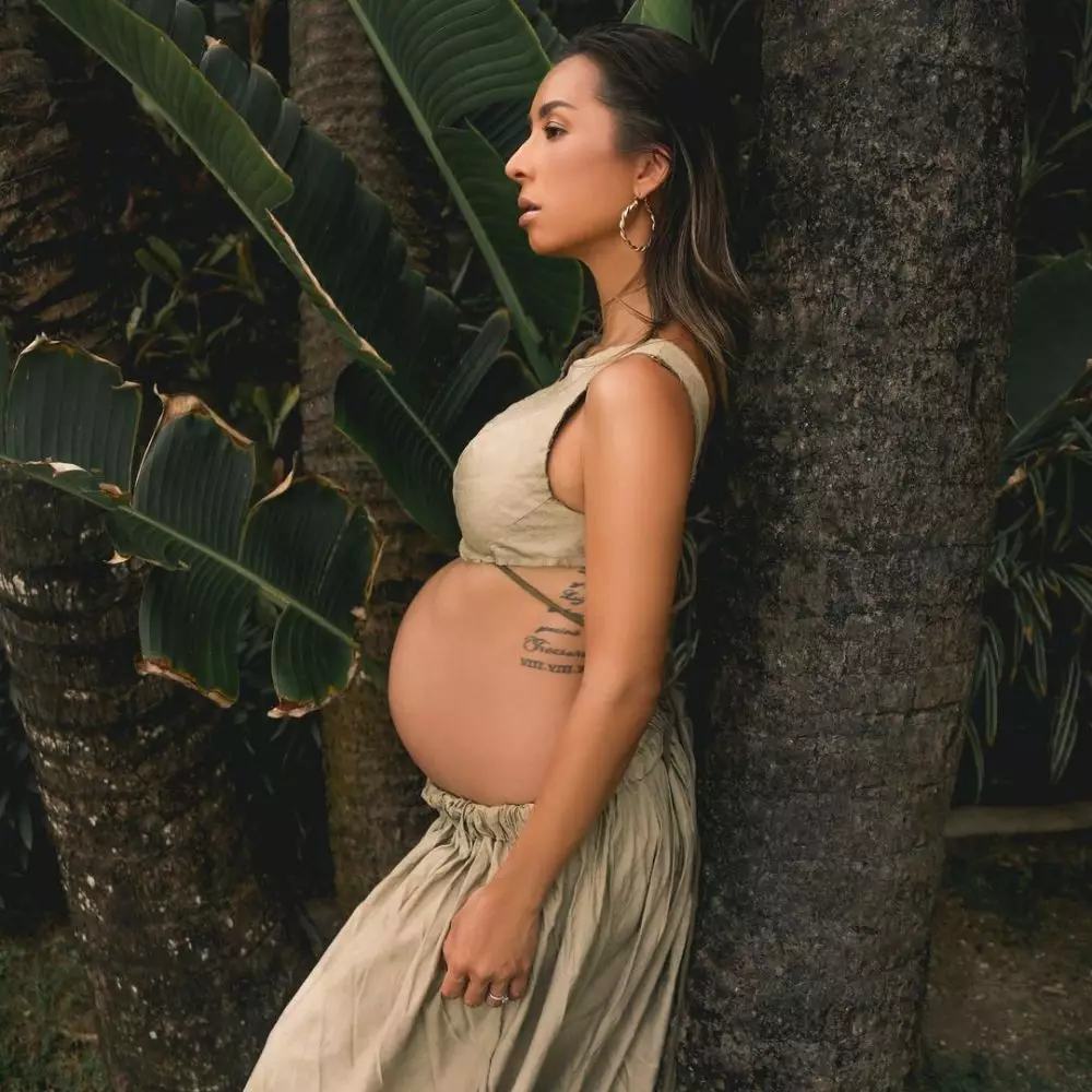 maternity jennifer bachdim berbagai tema © Instagram