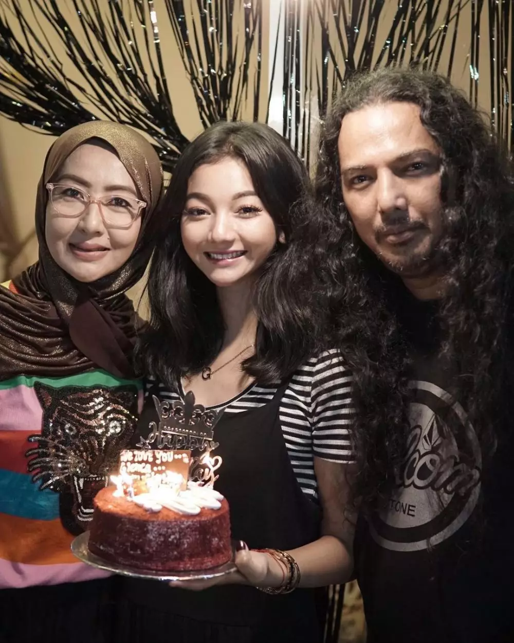 Glenca Chysara dan orang tua © Instagram