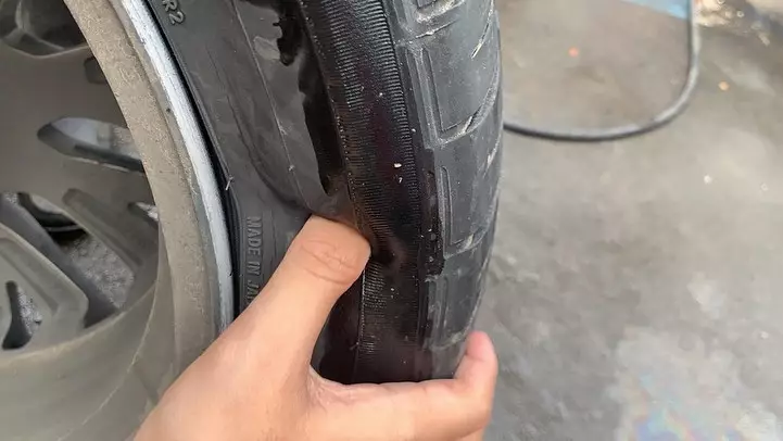 Nikita Mirzani ban disobek © Instagram