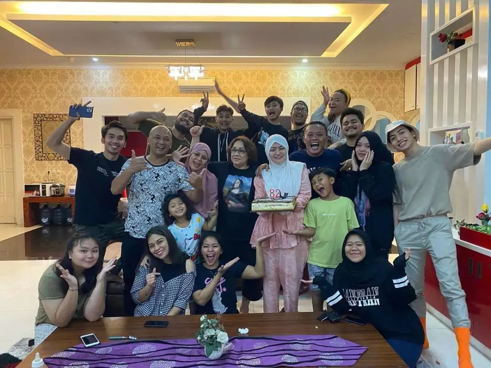 Momen kejutan ultah Nathalie Holscher © Instagram