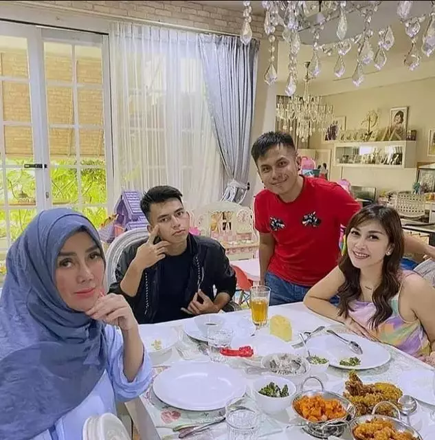 penampilan Raffi Ahmad dan Dimas curi perhatian Instagram penampilan Raffi Ahmad dan Dimas curi perhatian Instagram