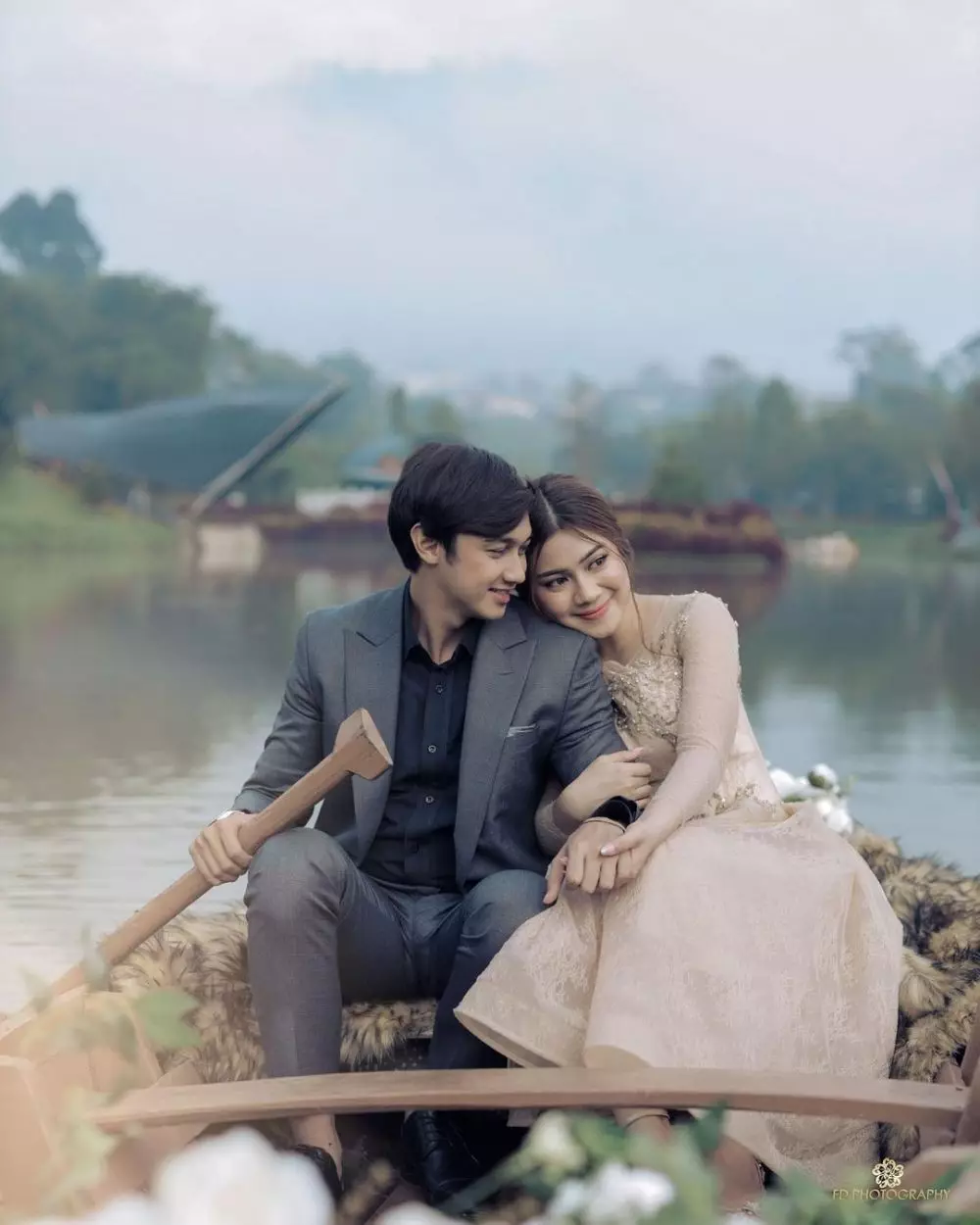 Prewedding Feli Hito di perahu © 2020 brilio.net Instagram Prewedding Feli Hito di perahu © 2020 brilio.net Instagram