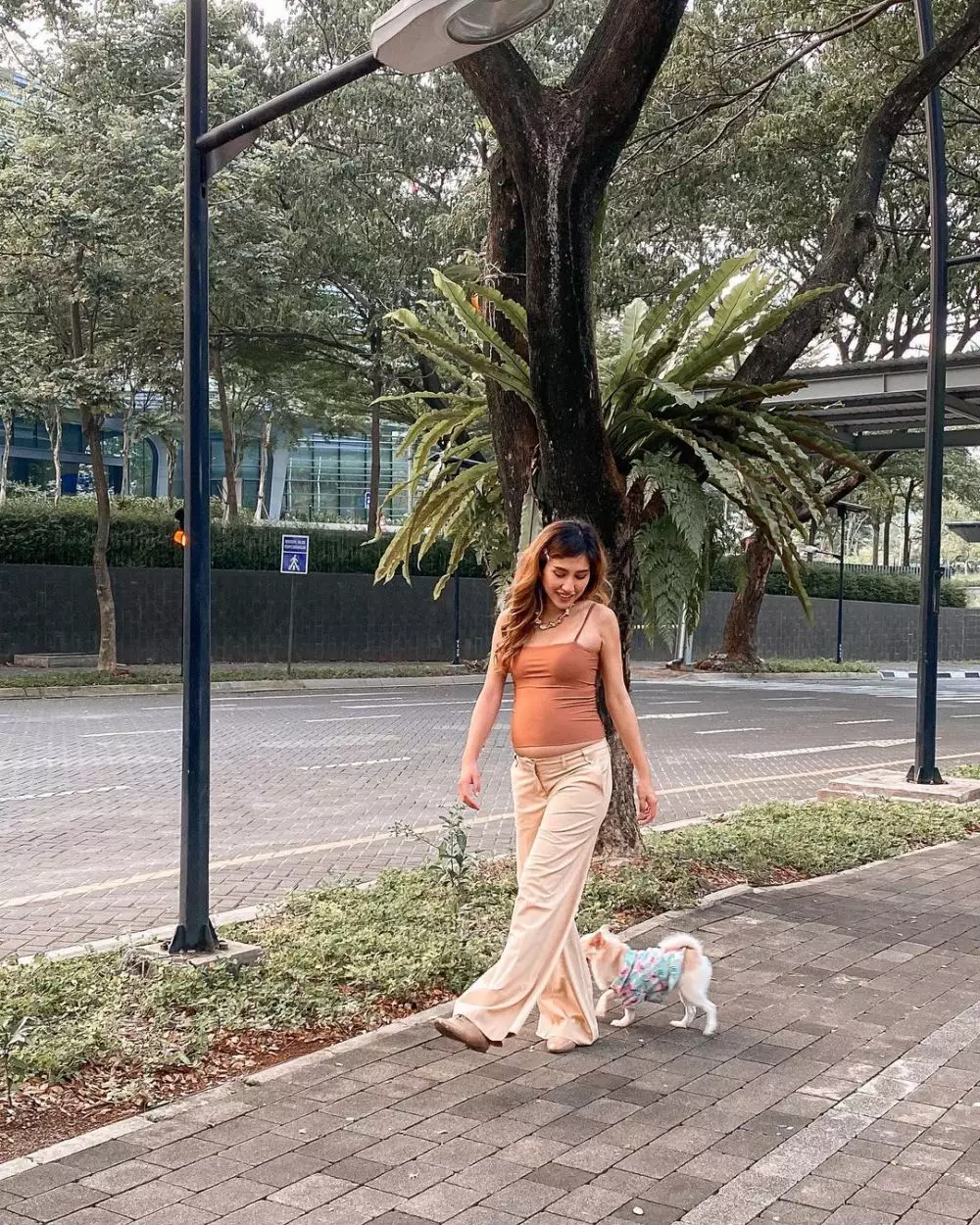 Louise Anastasya pamer baby bump © Instagram Louise Anastasya pamer baby bump © Instagram