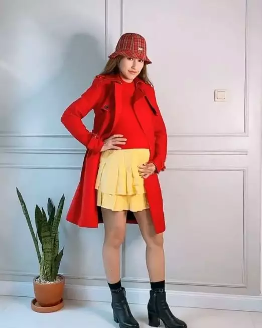 Louise Anastasya pamer baby bump © Instagram Louise Anastasya pamer baby bump © Instagram