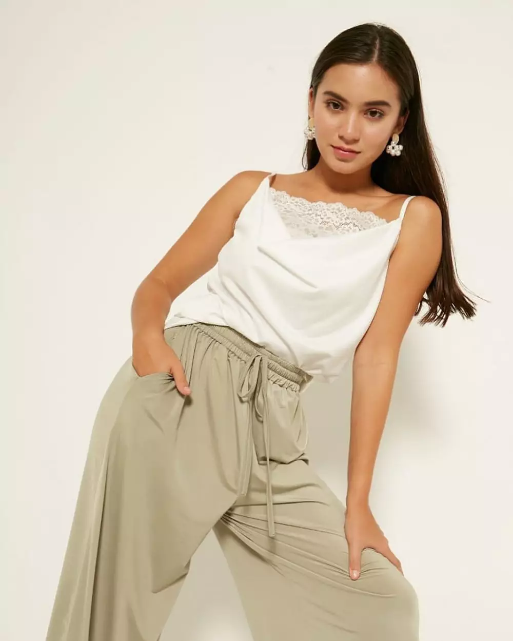 Pesona Karen Nijsen © Instagram