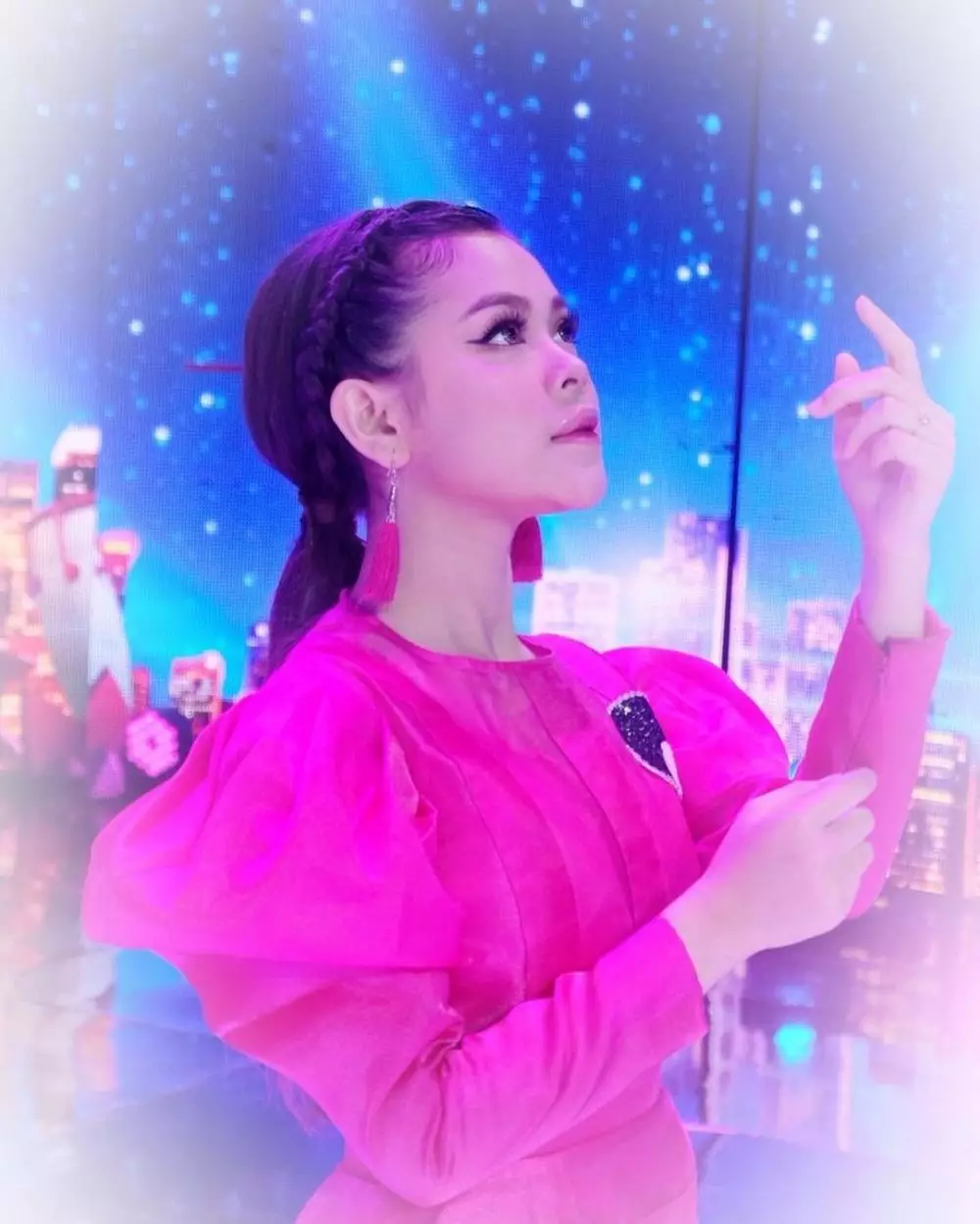 Gaya pemotretan Meli LIDA © 2020 brilio.net Gaya pemotretan Meli LIDA © 2020 brilio.net