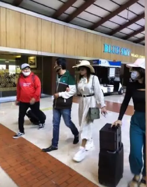 bulan madu kiwil dan eva © Instagram