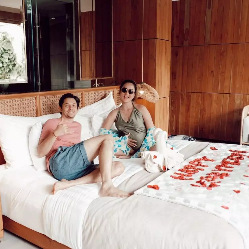 tengku dewi putri babymoon © Instagram