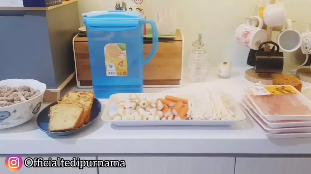 Luna Maya bareng ART © YouTube