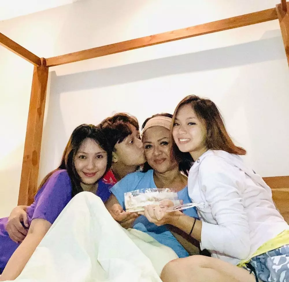 ultah Betharia Sonata ke-58 © Instagram ultah Betharia Sonata ke-58 © Instagram